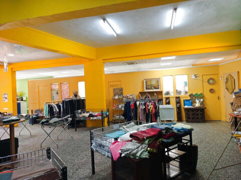   Local commercial centre-ville Saint-Benoit 143m2 