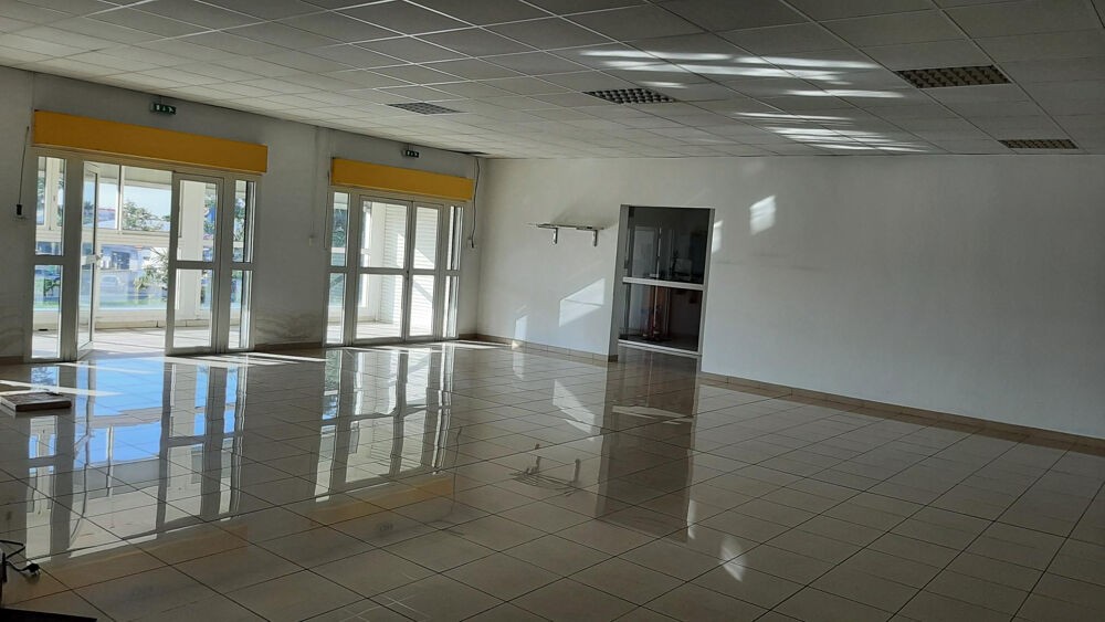   A LOUER 250 m2 BUREAUX ST ANDRE 