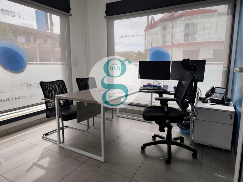   Local RDC - 70m2 - St André centre St andre