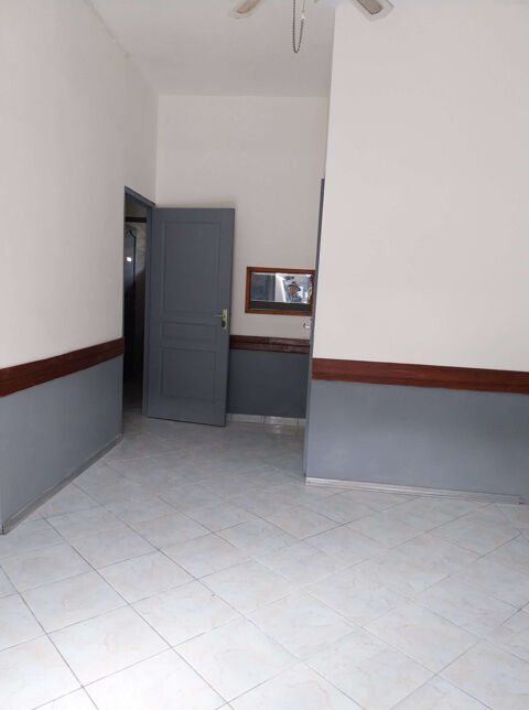   LOCAL PROFESSIONNEL  44m2 A LOUER - ST André - Ville 
