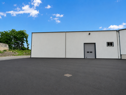 A LOUER ENTREP&Ocirc;T DE 695m2 &Agrave; MONTLU&Ccedil;ON 2040 03100 Montlucon
