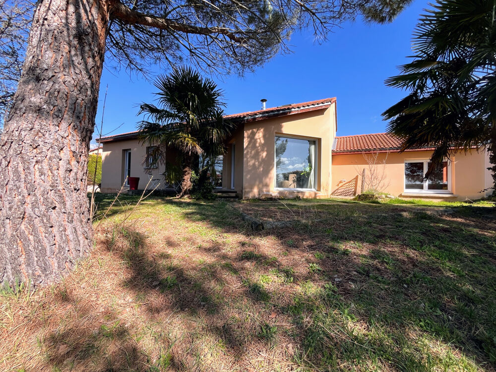 Maison 5 pièces 124 m² · à Mirefleurs · 124 m² · 299 000 €