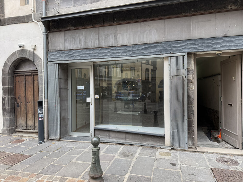   LOCAL COMMERCIAL sous bail en date du 1/9/2025 / D'ACTIVITÉ 23m2 à RIOM 63200 