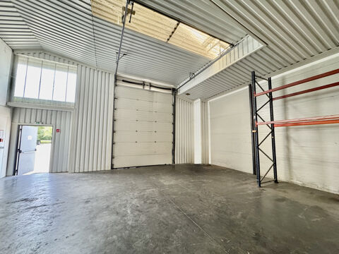   VENTE ENTREPÔT 1075m2 À RIOM 63200 