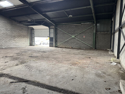  VENTE ENTREPÔT 300m2 à RIOM 