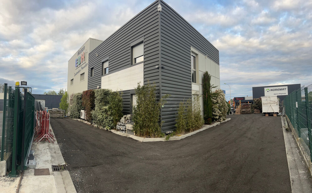 Vente Autre À vendre   Local d'activité 619 m2   Riom (63200), secteur Les Charmettes / ZAC de Layat Riom