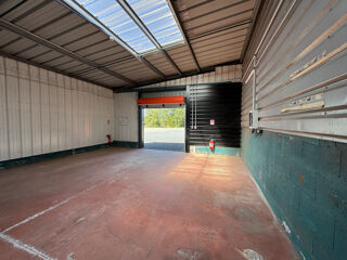   LOCATION ENTREPÔT DE 49m2 À CREUZIER-LE-NEUF ( agglomération de VICHY) Creuzier le neuf