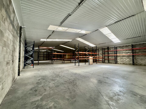   VENTE ENTREPÔT 1075m2 À RIOM 63200 