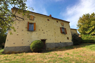  Propriété/château à vendre 5 pièces 99 m²