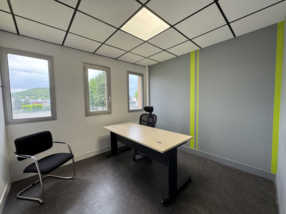   A LOUER PLATEAUX DE BUREAUX DE 102m2 à CLERMONT-FERRAND LE BREZET Clermont ferrand
