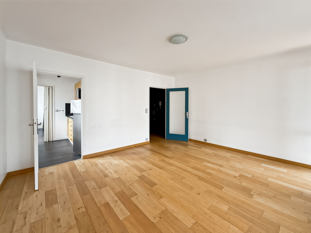 Vente Appartement CLERMONT-FERRAND   RUE BONNABAUD | T1 BIS AVEC BALCON, CAVE ET PARKING Clermont ferrand