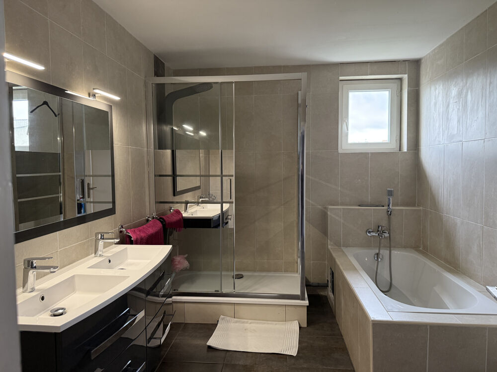 � vendre  Maison Pont-du-Ch�teau (63430)