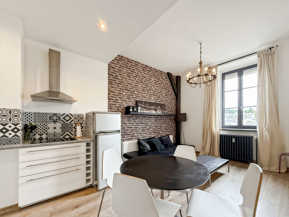T2 DE CHARME ENTIÈREMENT RÉNOVÉ RÉSIDENCE HÔTEL DE LYON