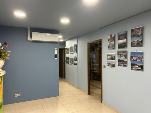   À vendre   Local d'activité 619 m2   Riom (63200), secteur Les Charmettes / ZAC de Layat 