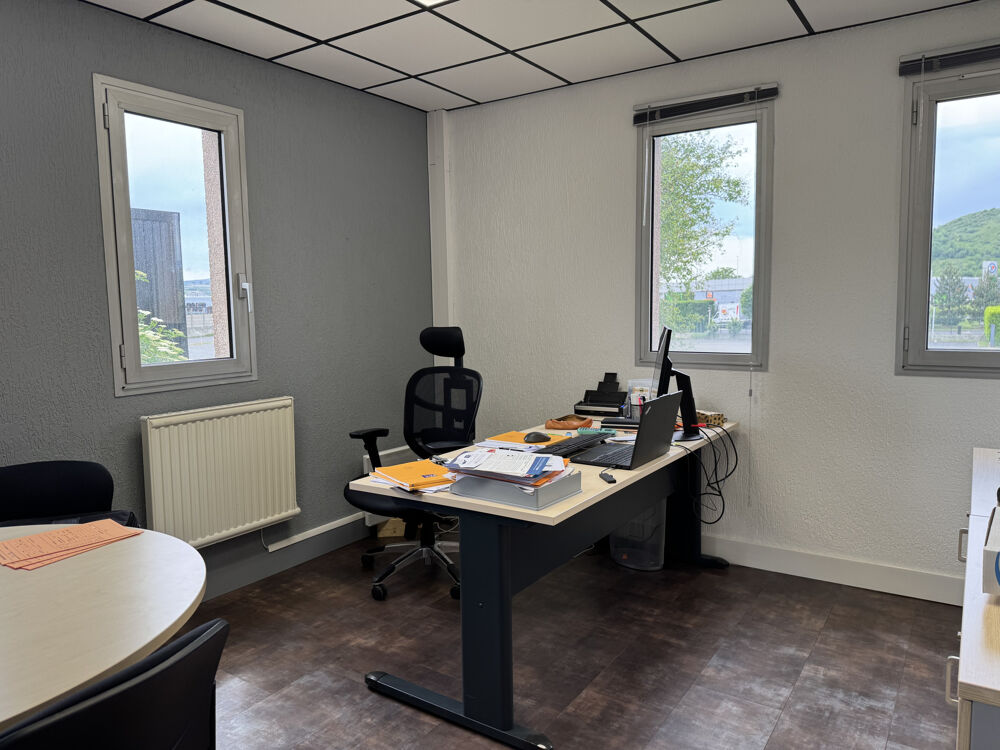   A LOUER PLATEAUX DE BUREAUX DE 102m2 à CLERMONT-FERRAND LE BREZET Clermont ferrand