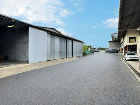   LOCATION LOCAL PROFESSIONNEL 210M2 à ISSOIRE 
