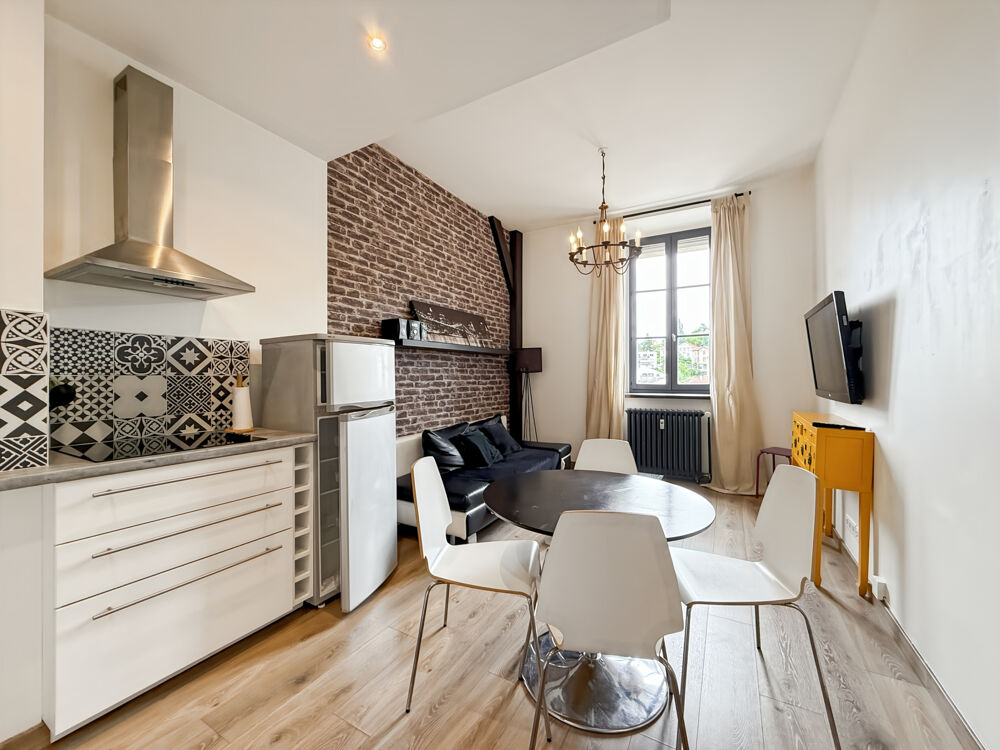 T2 DE CHARME ENTIÈREMENT RÉNOVÉ RÉSIDENCE HÔTEL DE LYON