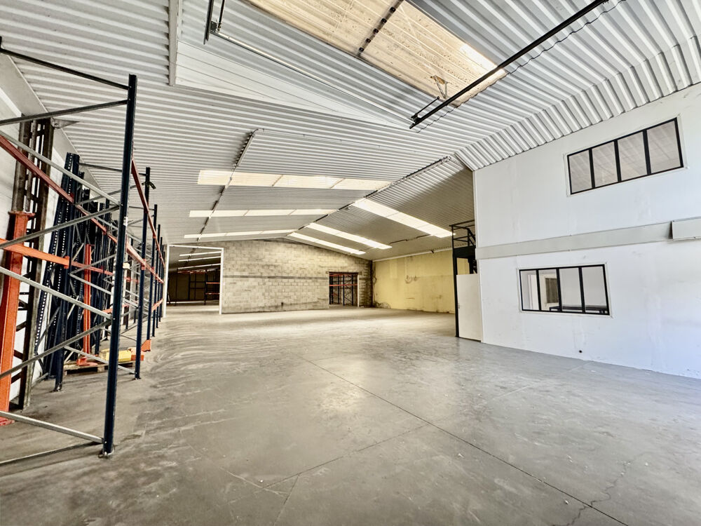   VENTE ENTREPÔT 1075m2 À RIOM 63200 