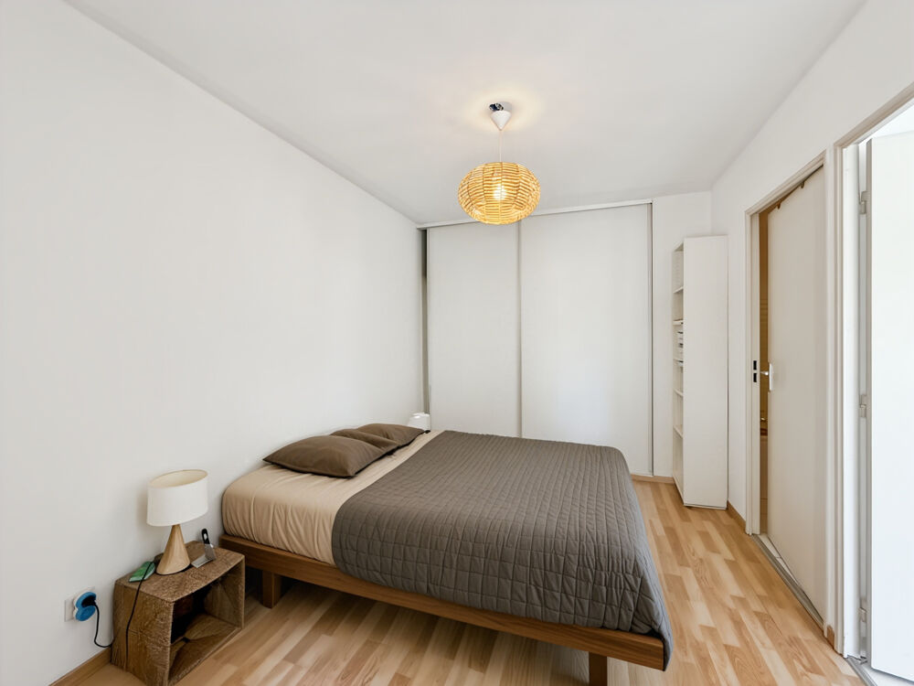 Appartement T2 de 56 m2 avec parking, cave et terrasse à Clermont-Ferrand