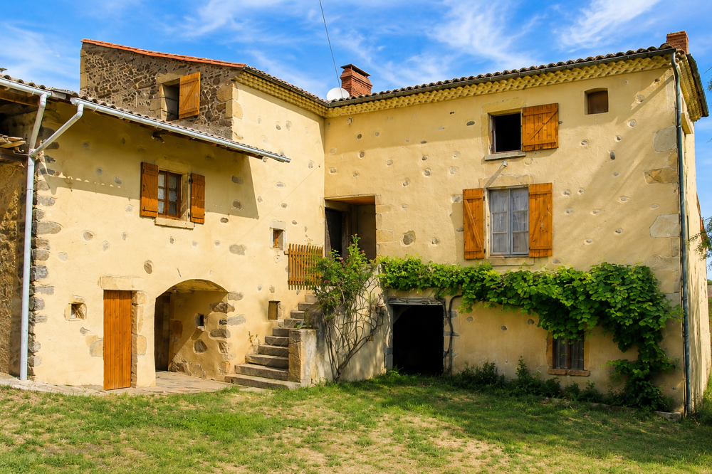 Vente Propriété/Château Nouveauté EXCLUSIVE  sur la commune de Saint-Julien-De-Coppel (63160) Un havre de paix au coeur de la Toscane St julien de coppel