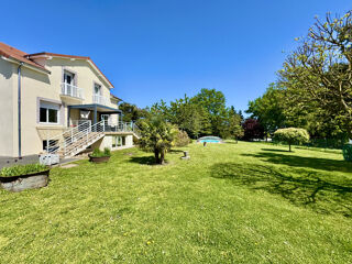  Maison � vendre 8 pi�ces 220 m�