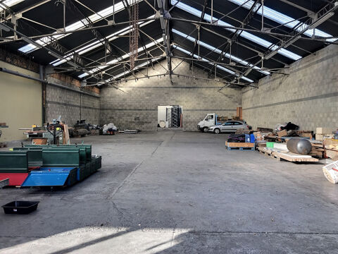   LOCATION ENTREPOT 1000m2 à RIOM 63200 