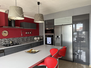  Maison à vendre 8 pièces 277 m²