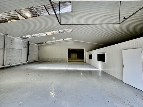   VENTE ENTREPÔT 631m2 à RIOM 63200.  625400€ 