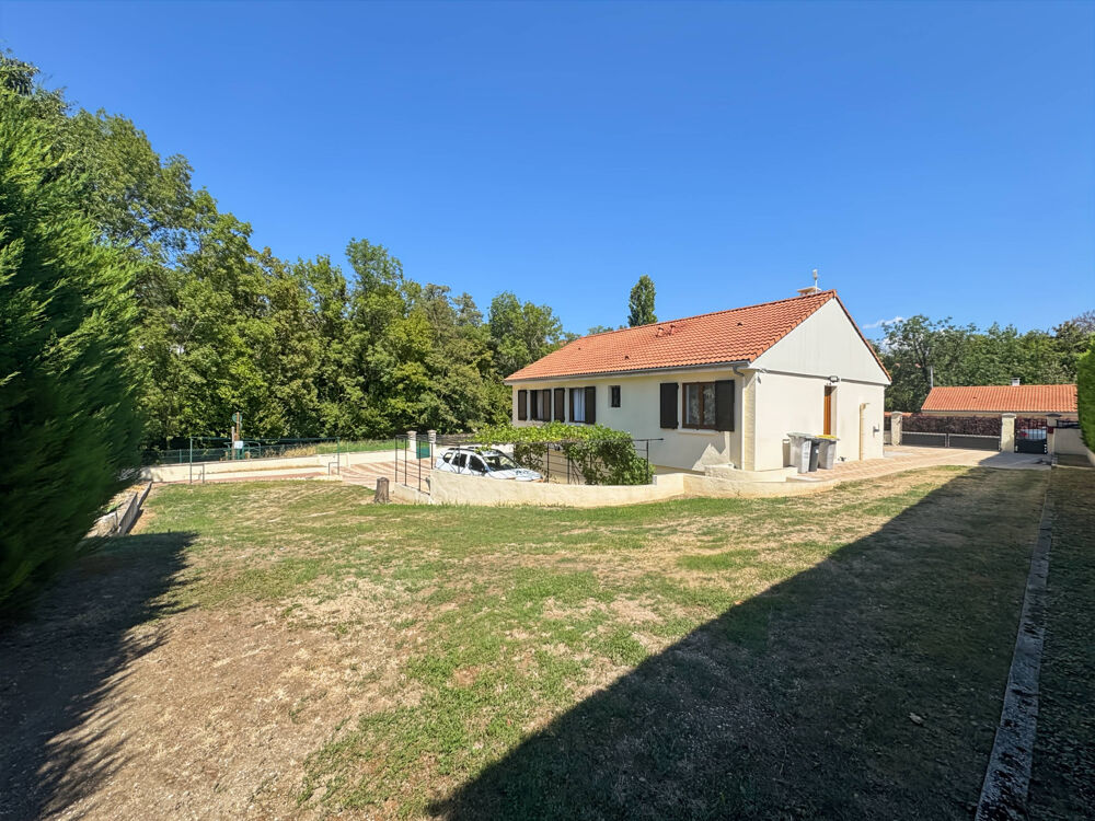 Vente Maison LE CENDRE   Maison 3 chambres avec sous-sol complet et superbe terrain de 729 m2 Le cendre
