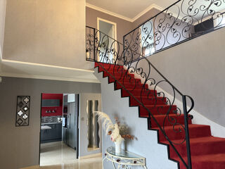 Maison à vendre 8 pièces 277 m²