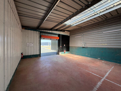   LOCATION ENTREPÔT DE 49m2 À CREUZIER-LE-NEUF ( agglomération de VICHY) 