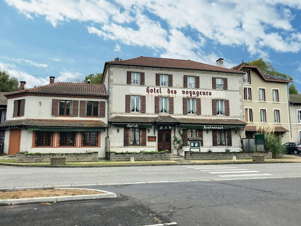   ANCIEN HOTEL RESTAURANT À VERTOLAYE 22 chambres ( parc naturel Livradois/forez) 