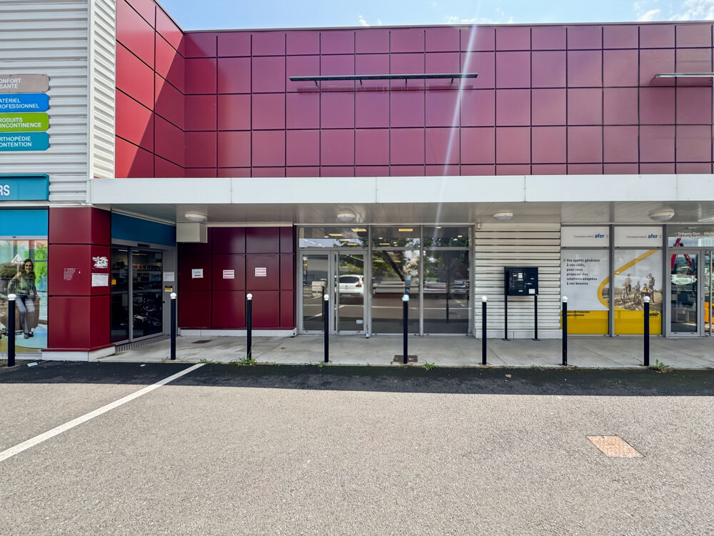  À VENDRE LOCAL COMMERCIAL EMPLACEMENT PREMIUM À AUBIÈRE 353m2 