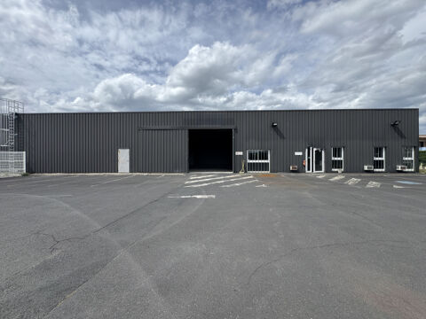 ENTREP&Ocirc;T ET BUREAU AVEC GRANDE PLATEFORME EXTERIEURE 63100 CLERMONT-FERRAND 5650 63122 Ceyrat