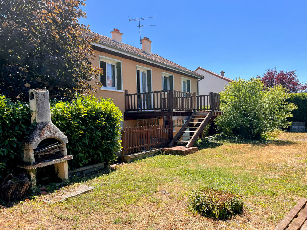 Maison , 5 chambres, sur terrain de 622m2 Le Cendre (63670)