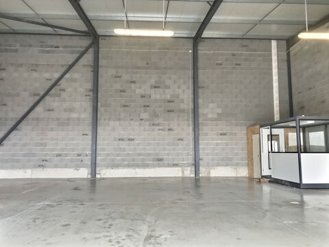   ENTREPÔT DE 210m2 à RIOM 