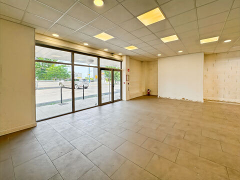   À VENDRE LOCAL COMMERCIAL EMPLACEMENT PREMIUM À AUBIÈRE 353m2 