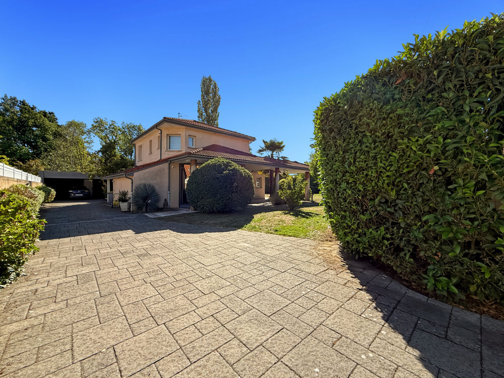 Villa avec un cadre de vie unique à Saint-Genest-l'Enfant (Malauzat)
