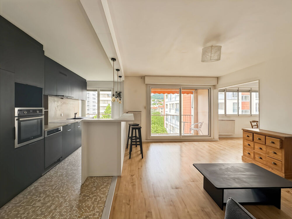 Appartement T3 de 82,73 m2 avec garage, balcon et ascenseur à Clermont-Ferrand
