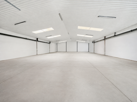 ENTREP&Ocirc;T 541m2 &agrave; RIOM 63200 445200 63200 Riom