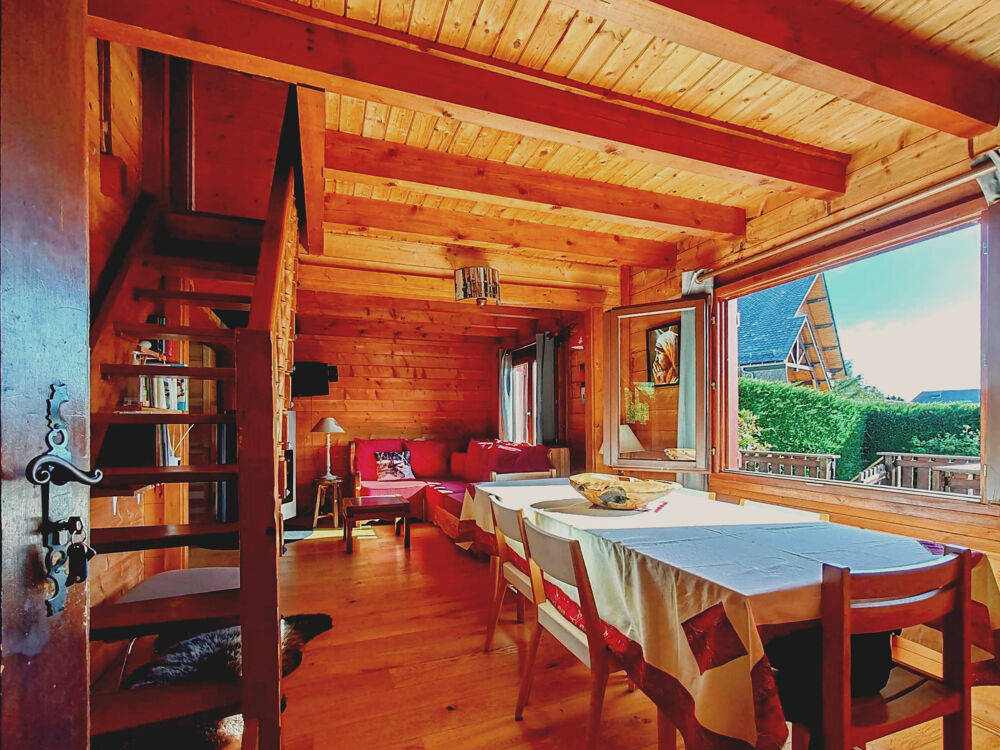EXCLUSIVITE À Besse-Et-Saint-Anastaise (63), chalet en bois en vente