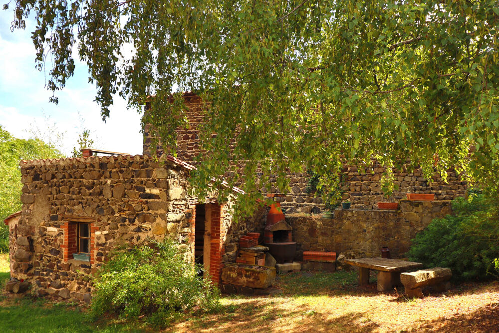 Nouveauté EXCLUSIVE sur la commune de Saint-Julien-De-Coppel (63160) Un havre de paix au coeur de la Toscane