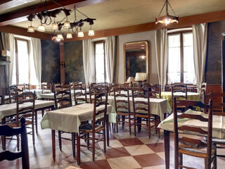   ANCIEN HOTEL RESTAURANT À VERTOLAYE 22 chambres ( parc naturel Livradois/forez) Vertolaye