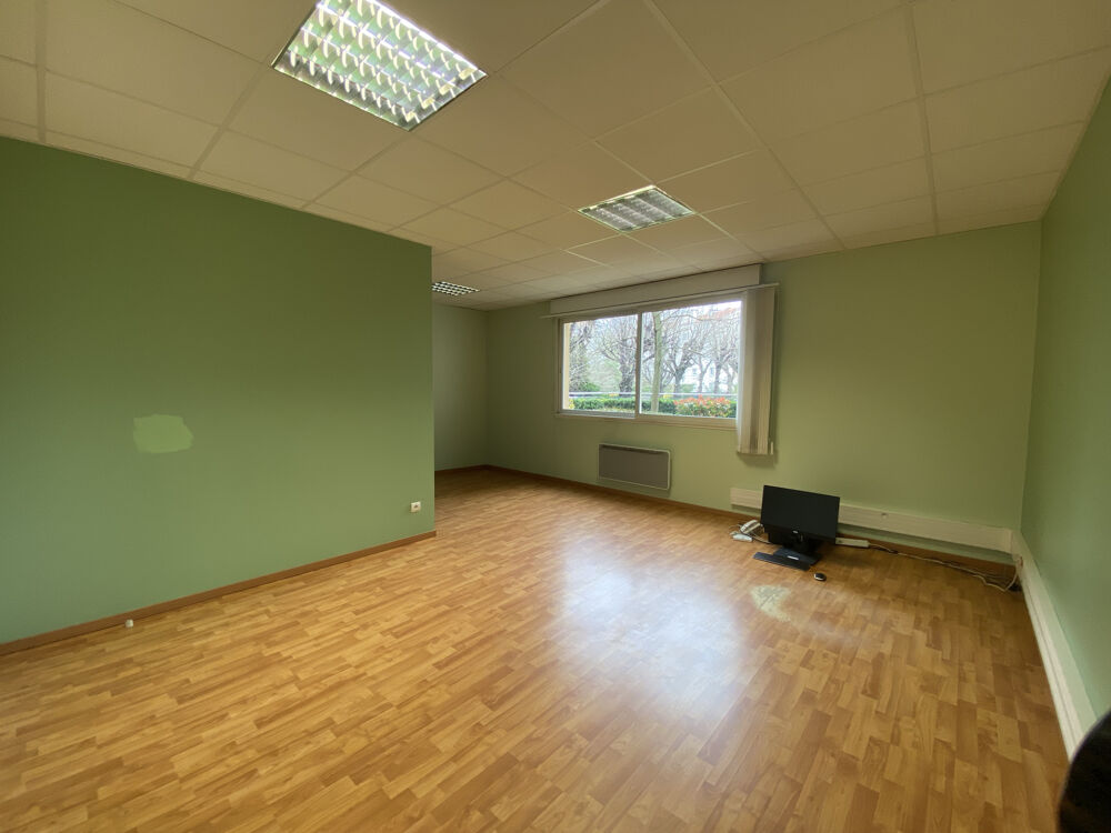   Local professionnel 110 m2   Quartier Montferrand   Clermont-Ferrand (63100) 