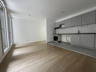 Vente Appartement BORDEAUX BASSINS À FLOT   LIMITE CHARTRONS   APPARTEMENT 3 PIÈCES   GRANDE TERRASSE 48 M2   GARAGE Bordeaux