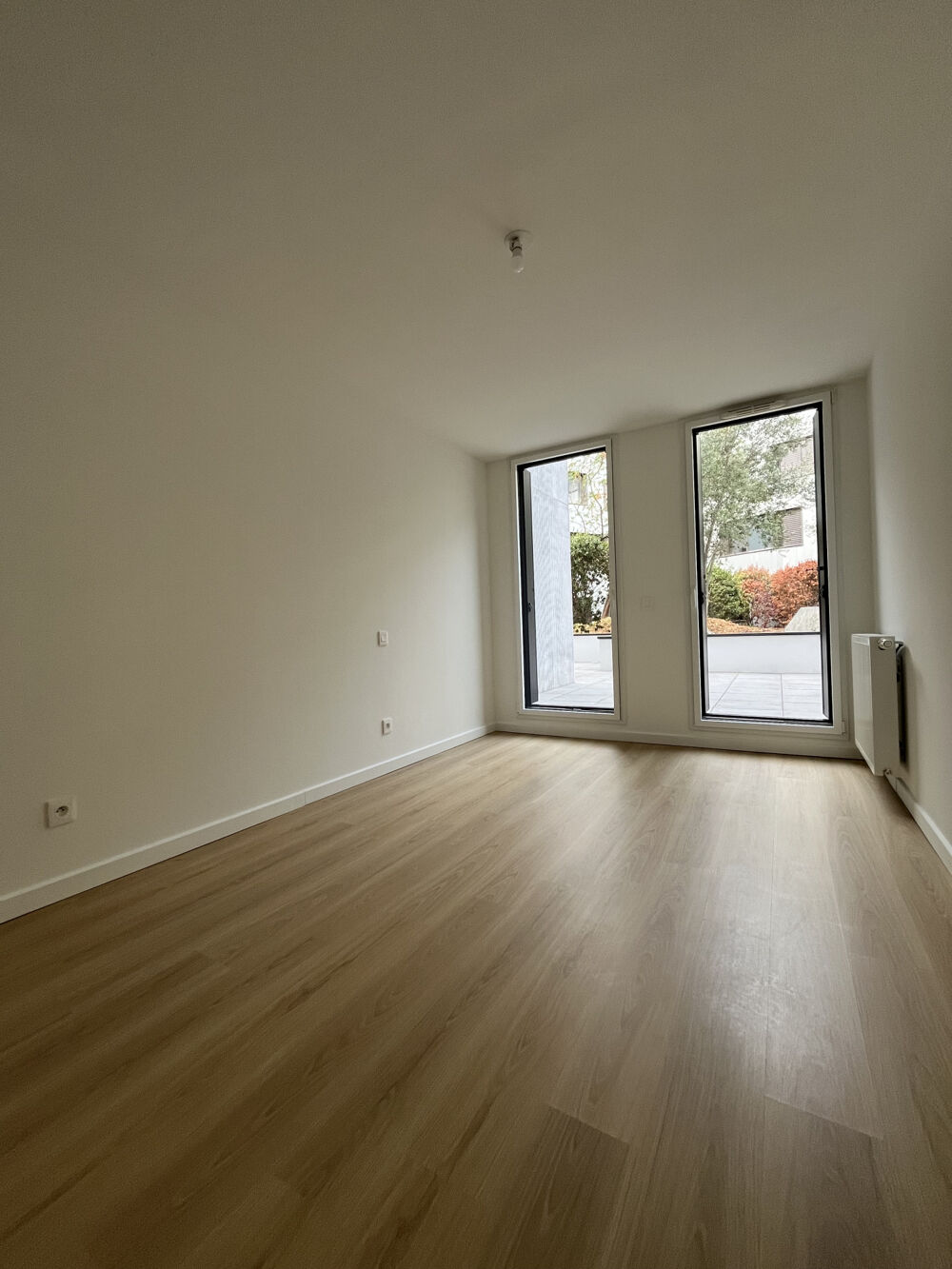 Vente Appartement BORDEAUX BASSINS À FLOT   LIMITE CHARTRONS   APPARTEMENT 3 PIÈCES   GRANDE TERRASSE 48 M2   GARAGE Bordeaux