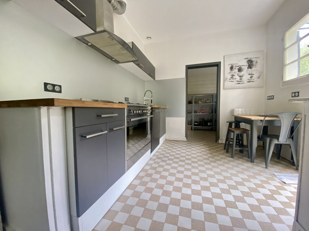 ANDERNOS LES BAINS, Maison de type T4 Grande parcelle Dépendance