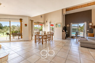  Maison à vendre 5 pièces 197 m²