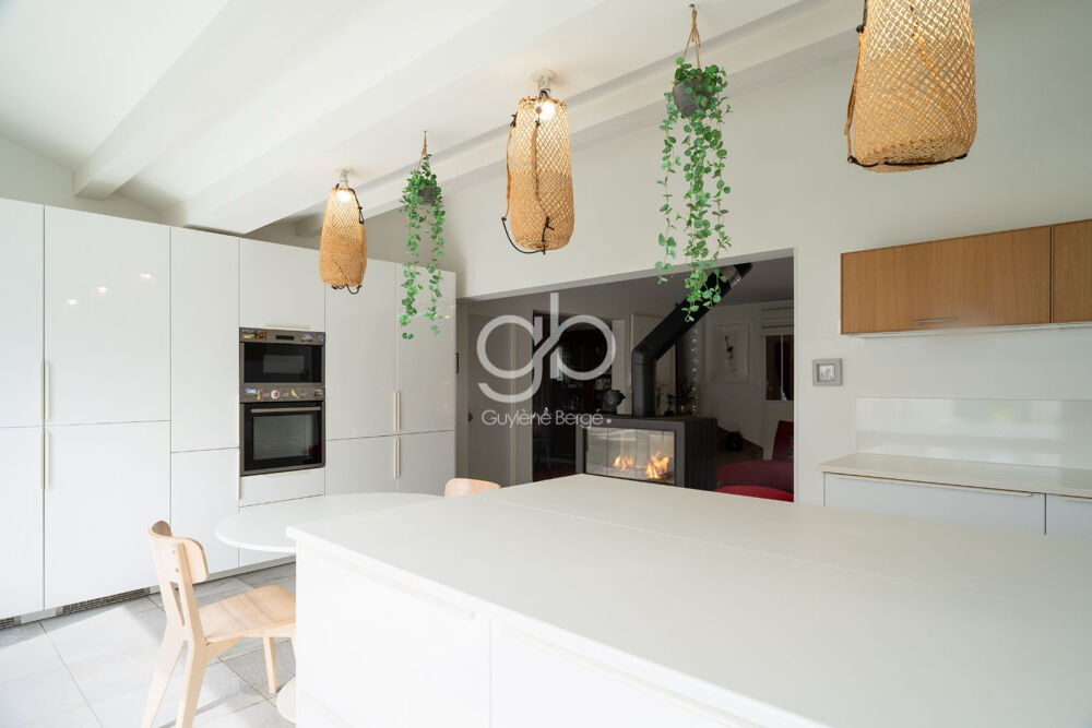 � vendre  Maison M�ze (34140)