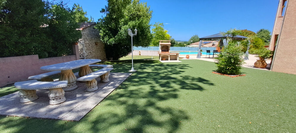Maison traditionnelle de 184 m2 utiles (90 m2 hab.) Piscine, grand garage et vue Cévennes Gajan (30730)
